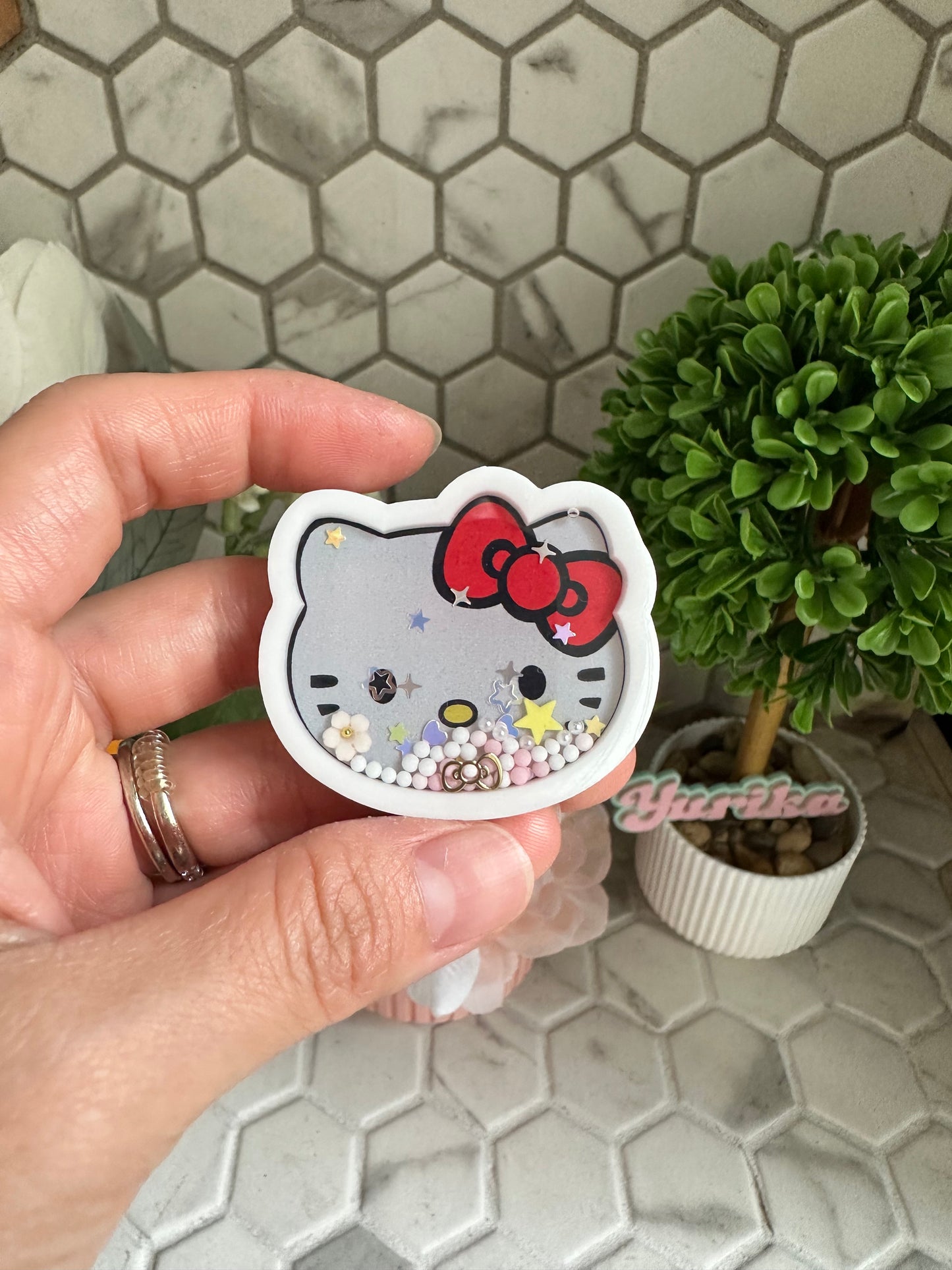 Liquid Shaker: Kitty (Red Bow)