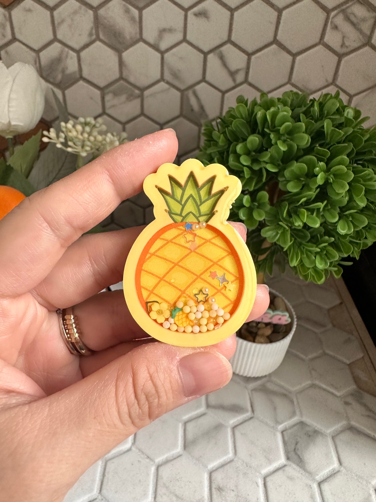 Liquid Shaker: Pineapple Shaker Charm